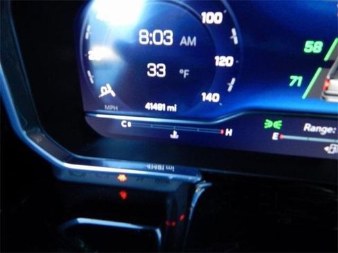 Used 2025 Chevrolet Silverado 2500 LTZ w/ LTZ Convenience Package image 21