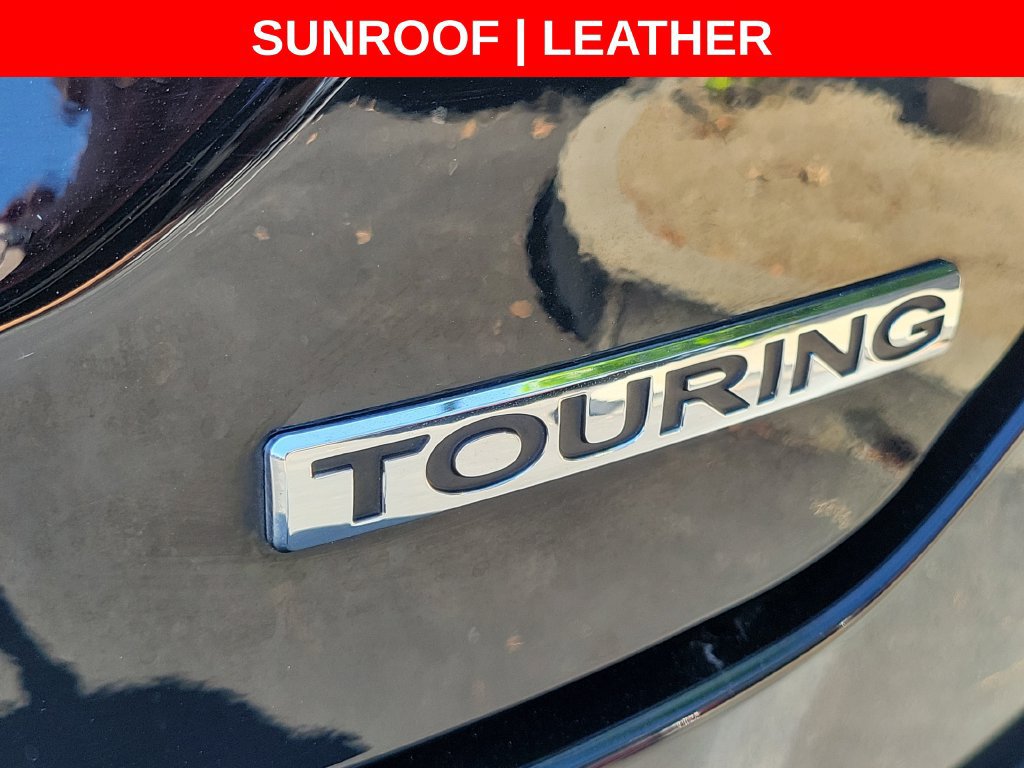 Used 2024 Honda Pilot Touring image 11