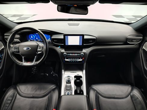 Used 2020 Ford Explorer ST image 38