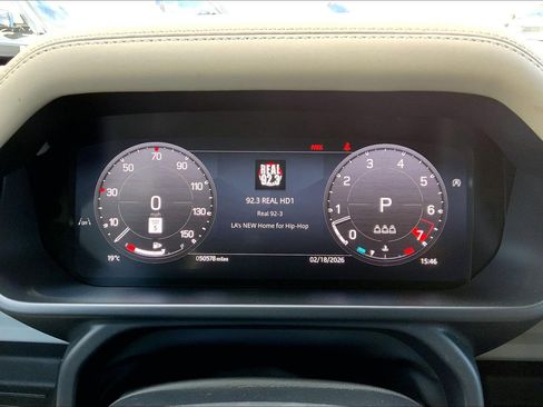 Used 2024 Land Rover Defender 110 S image 24