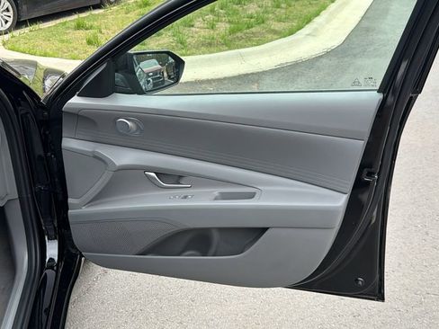 New 2026 Hyundai Elantra SE image 15
