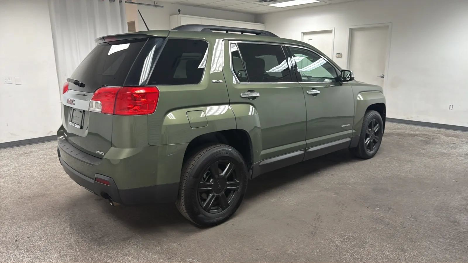 Used 2015 GMC Terrain SLE AWD/4WD image 5