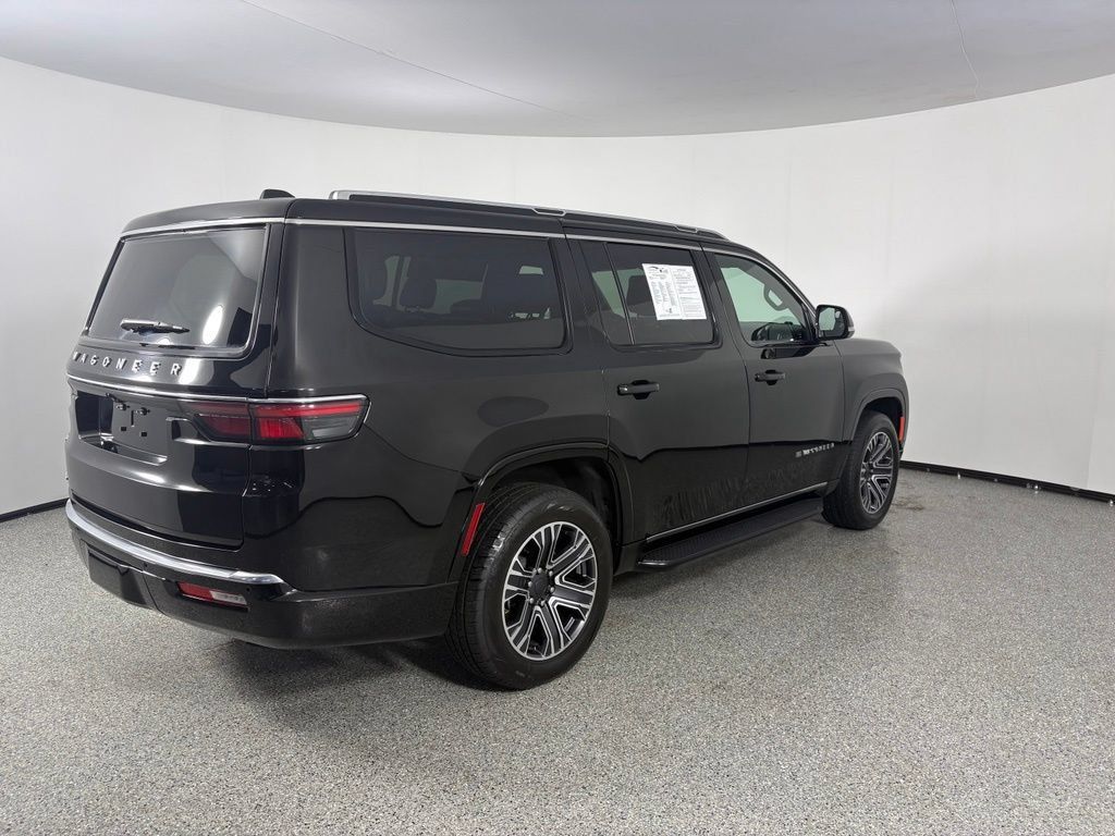 Used 2023 Jeep Wagoneer 4WD w/ Premium Group I image 7