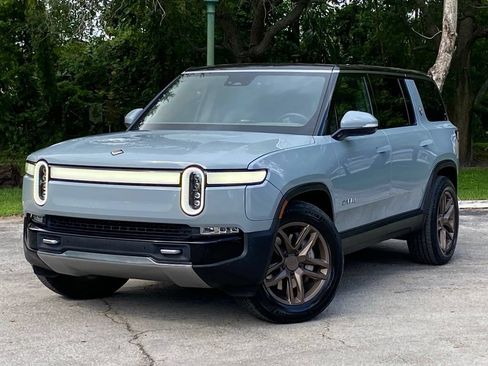 Used 2023 Rivian R1S Adventure Dual AWD/4WD image 1