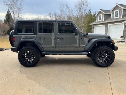 Used 2019 Jeep Wrangler Unlimited Sport S image 7