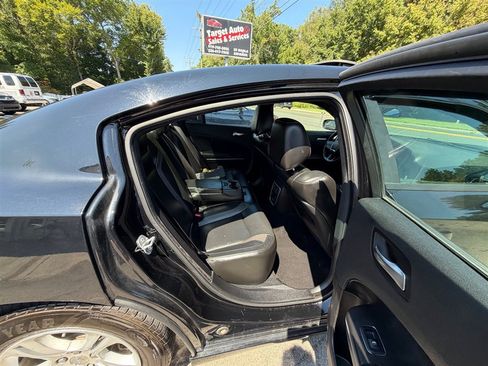 Used 2022 Dodge Charger SXT w/ Leather Interior Group RWD image 15