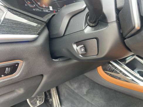 Used 2022 BMW X7 M50i w/ Luxury Seating Package image 38