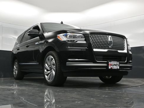 Used 2024 Lincoln Navigator Premiere AWD/4WD image 59