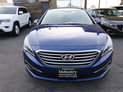 Used 2017 Hyundai Sonata SE w/ Cargo Package FWD image 3