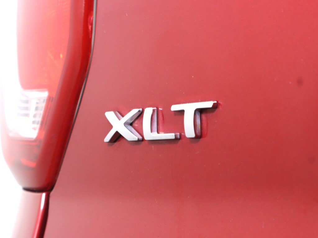 Used 2017 Ford Explorer XLT AWD/4WD image 35