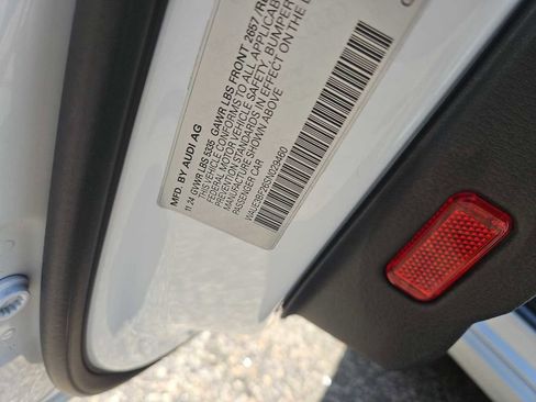 Certified 2025 Audi A6 Premium Plus w/ Premium Plus Package AWD/4WD image 38