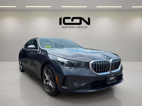 Used 2026 BMW 530i xDrive AWD/4WD image 7