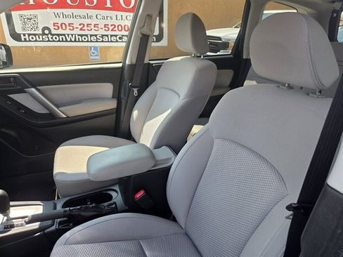 Used 2018 Subaru Forester 2.5i Premium AWD/4WD image 6