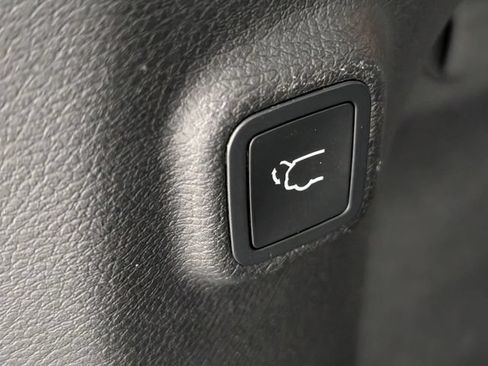Certified 2021 Jeep Cherokee Limited AWD/4WD image 29