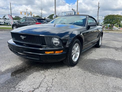 Used 2007 Ford Mustang Premium RWD image 8