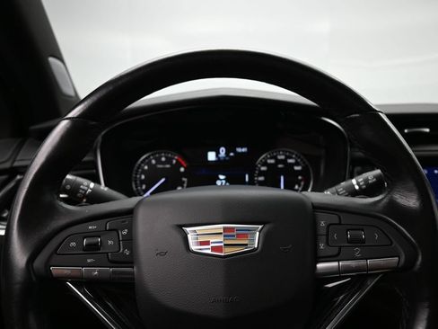 Used 2023 Cadillac XT6 Premium Luxury AWD/4WD image 12