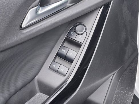 Certified 2025 Chevrolet Equinox LT FWD image 20