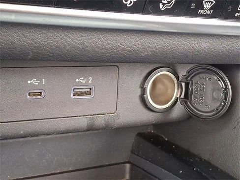 Used 2021 Nissan Rogue SL image 25