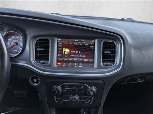 Used 2022 Dodge Charger GT image 25