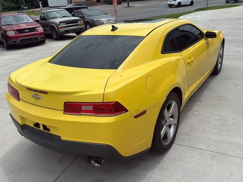 Used 2015 Chevrolet Camaro LT RWD image 4