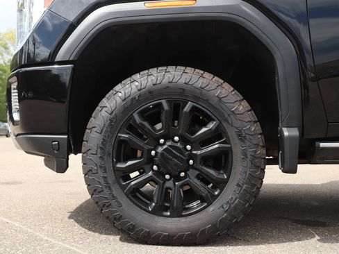 Used 2023 GMC Sierra 2500 Denali w/ Denali Black Diamond Edition AWD/4WD image 29