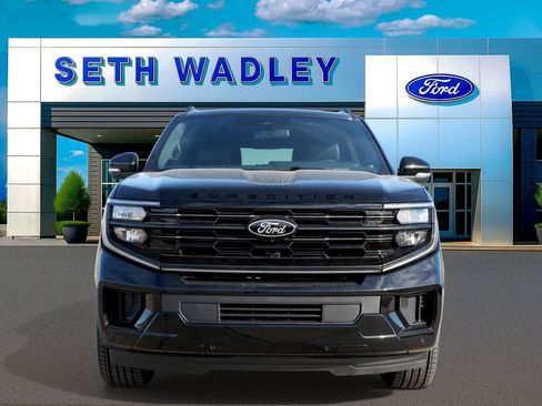 New 2025 Ford Expedition Max Platinum w/ Stealth Appearance Package image 4