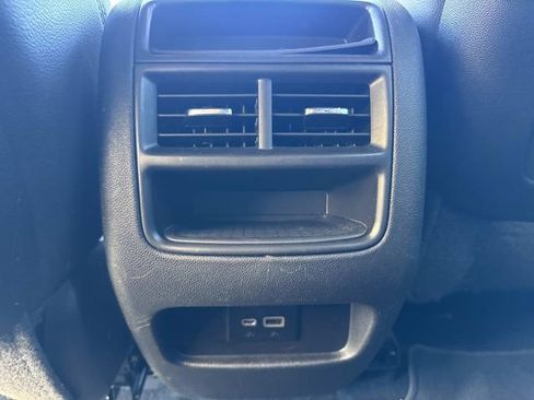 Used 2022 Cadillac XT5 Luxury FWD image 16