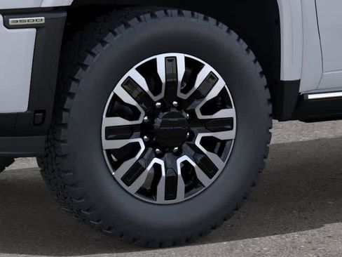 New 2026 GMC Sierra 3500 Denali Ultimate image 9