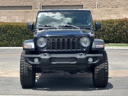 Used 2025 Jeep Wrangler Unlimited Sport AWD/4WD image 9