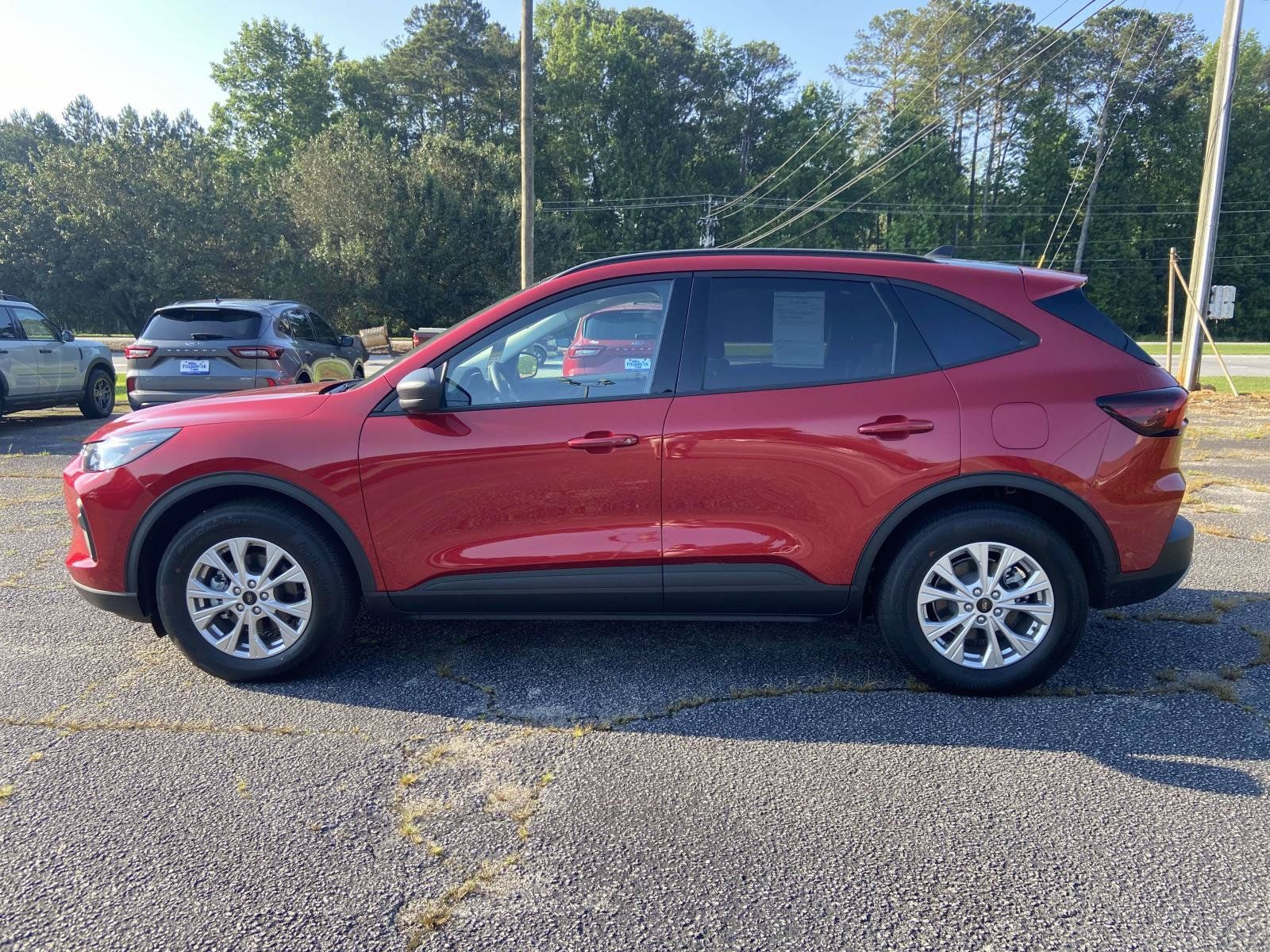 Used 2025 Ford Escape Active w/ Tech Pack #1 FWD image 6