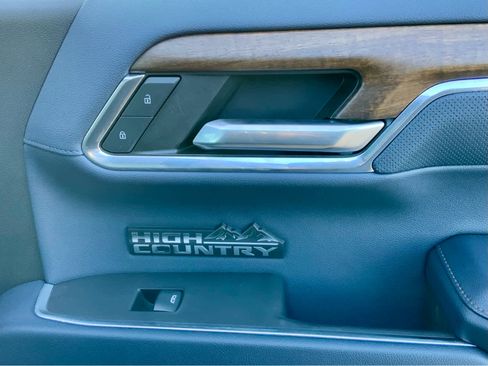 Used 2024 Chevrolet Silverado 1500 High Country w/ Technology Package image 55