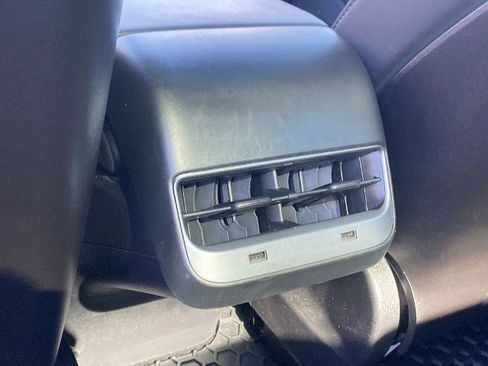 Used 2019 Tesla Model 3 Mid Range image 16