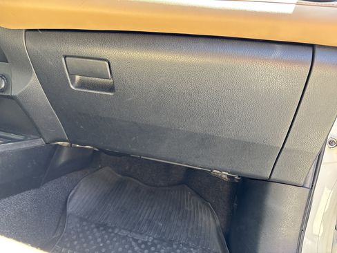 Used 2017 Toyota RAV4 XLE AWD/4WD image 27