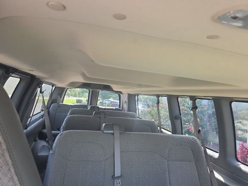 Used 2019 Chevrolet Express 3500 LS RWD image 13