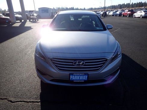 Used 2015 Hyundai Sonata SE image 8