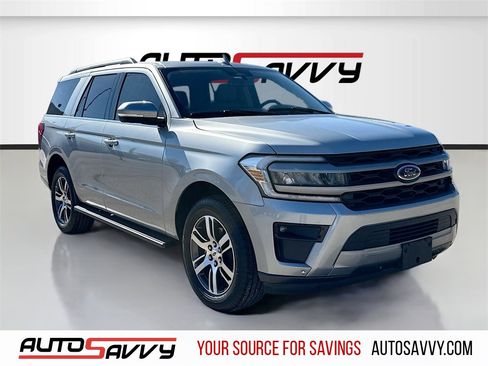 Used 2024 Ford Expedition XLT image 1
