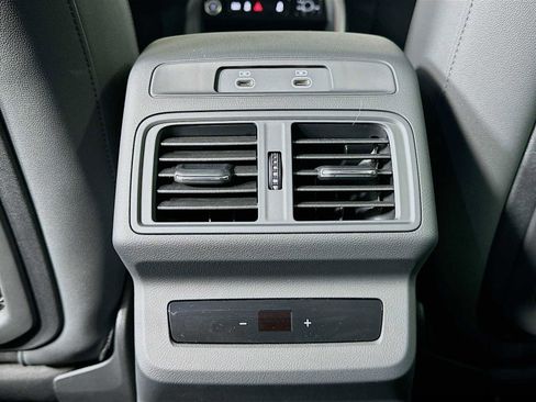 Certified 2025 Audi Q5 Premium Plus w/ Premium Plus image 23