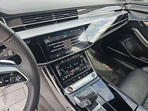 Used 2024 Audi S8 w/ S8 Comfort Plus Package AWD/4WD image 18