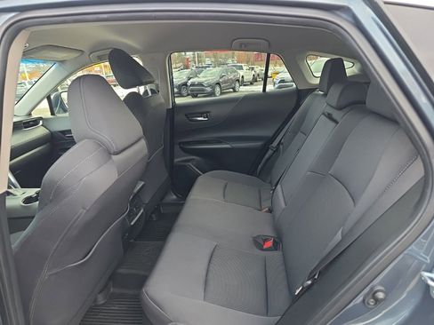 Certified 2022 Toyota Venza LE image 12