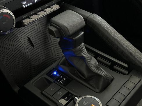 Used 2025 Toyota 4Runner SR5 image 19