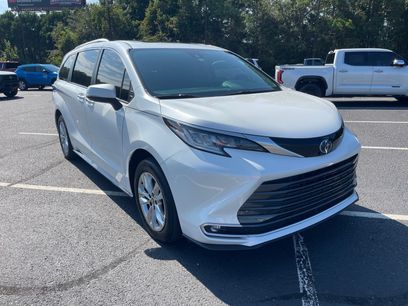 Used 2023 Toyota Sienna Limited