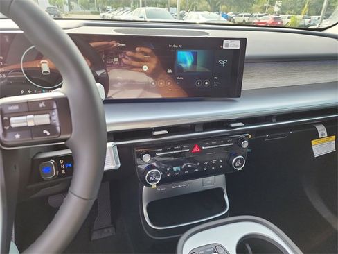 New 2026 Hyundai Ioniq 9 SEL image 18