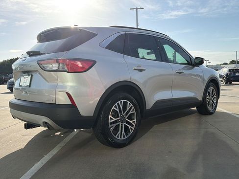Used 2020 Ford Escape SEL FWD image 9