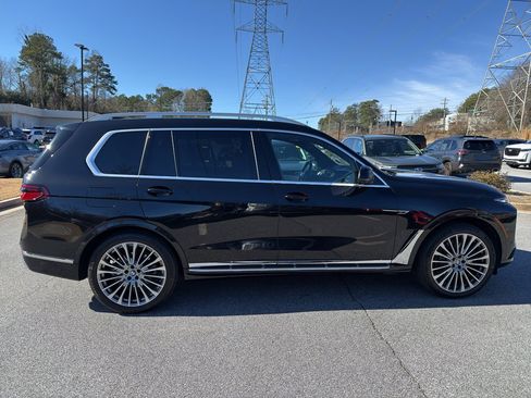 Used 2024 BMW X7 xDrive40i w/ Executive Package image 4