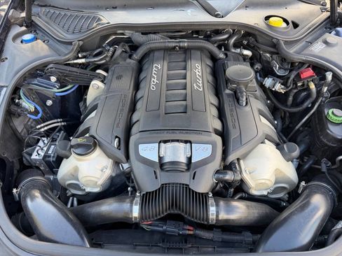 Used 2010 Porsche Panamera Turbo image 32