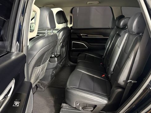 Used 2021 Kia Telluride LX AWD/4WD image 37