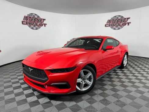 Used 2026 Ford Mustang Coupe RWD image 1