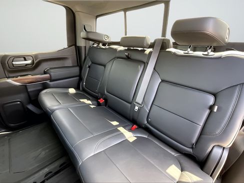 Used 2022 GMC Sierra 1500 SLT AWD/4WD image 18
