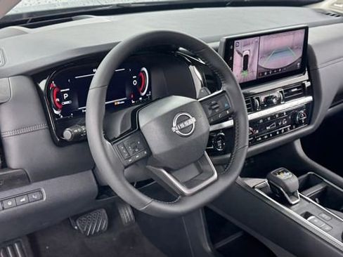 New 2026 Nissan Pathfinder Platinum w/ Lighting Package AWD/4WD image 37