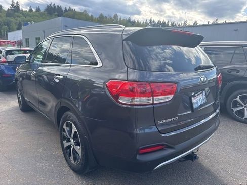 Used 2017 Kia Sorento EX AWD/4WD image 2